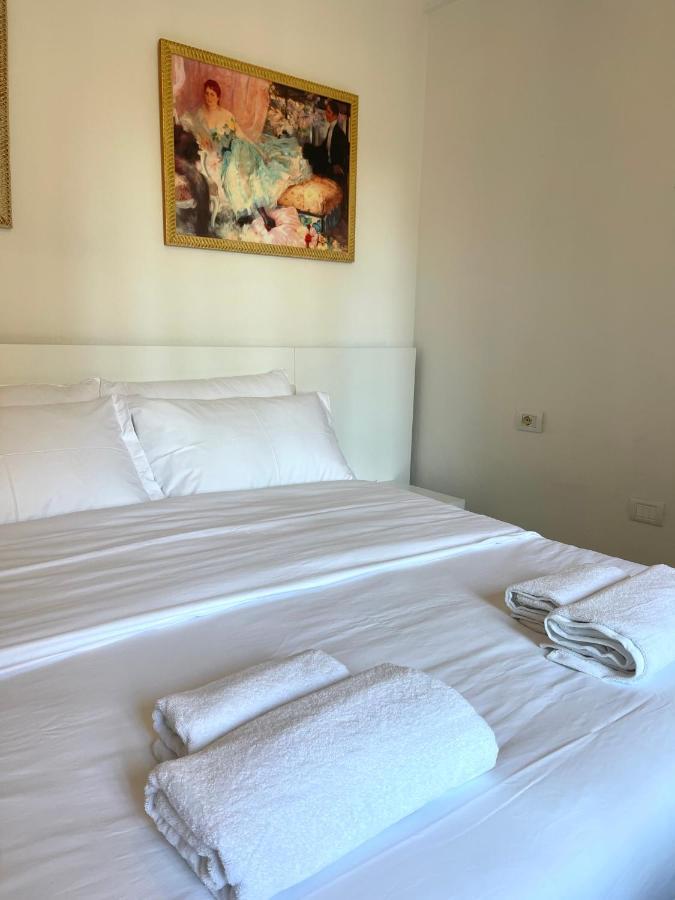 Apartment In The New Bazaar Of Tirana - Hana Blu מראה חיצוני תמונה